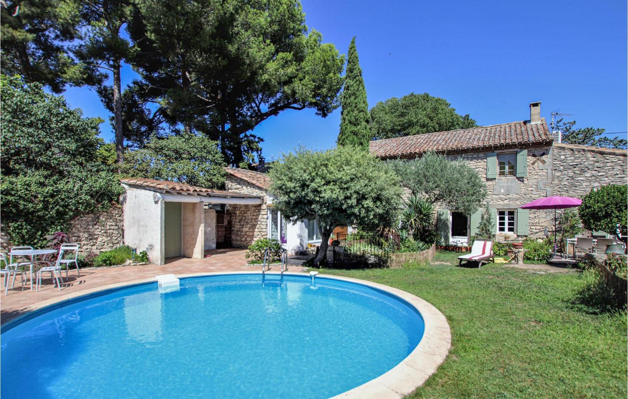 Gorgeous Home In Saint Remy De Provence Exterior photo