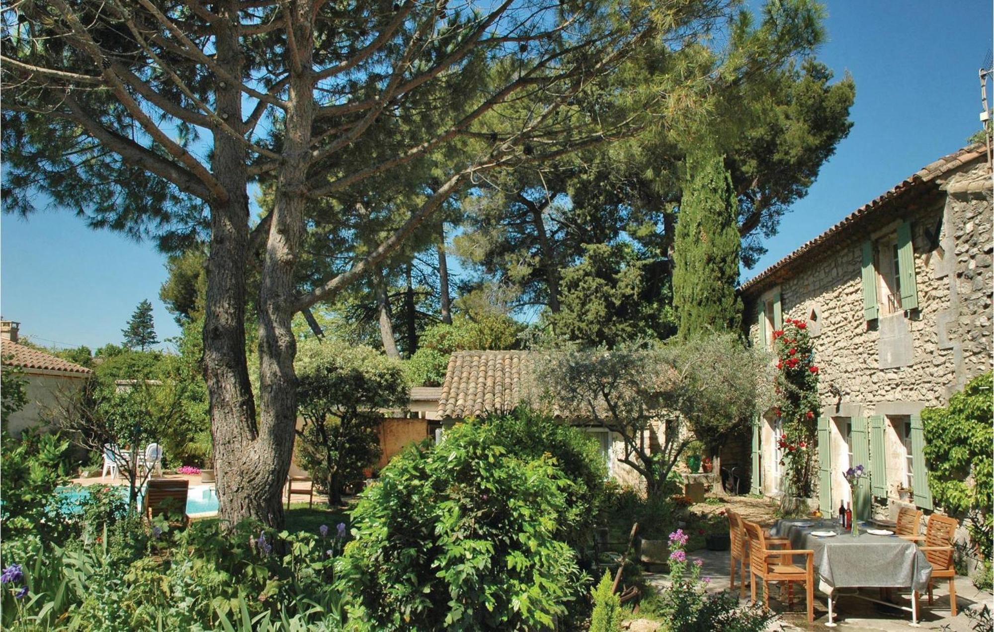 Gorgeous Home In Saint Remy De Provence Exterior photo