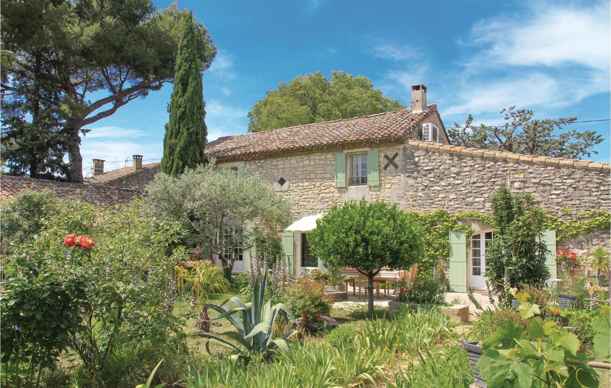 Gorgeous Home In Saint Remy De Provence Exterior photo